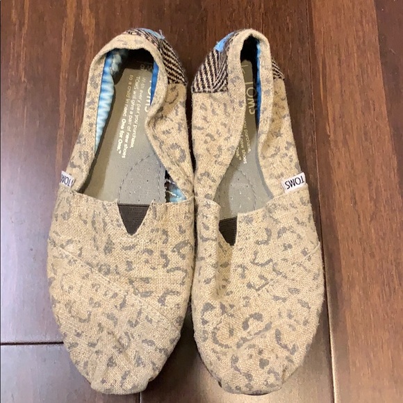 Leopard print TOMS - Size 6W - Picture 3 of 4